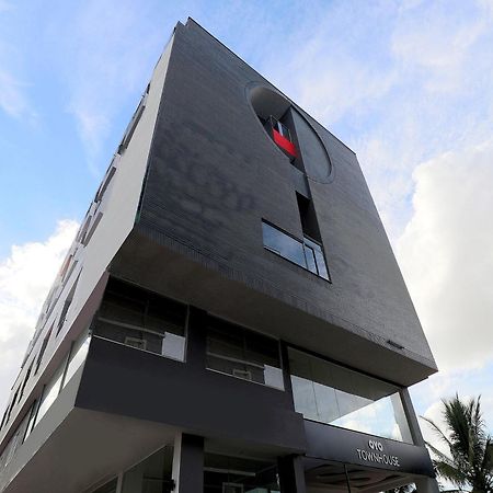 Super Townhouse Reva College University Yelahanka Eksteriør bilde